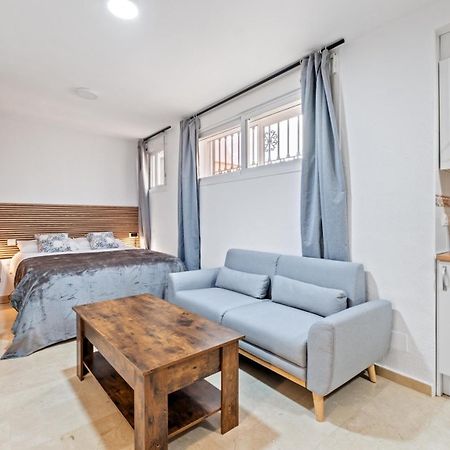 Modern And Comfortable Studio มาลากา ภายนอก รูปภาพ