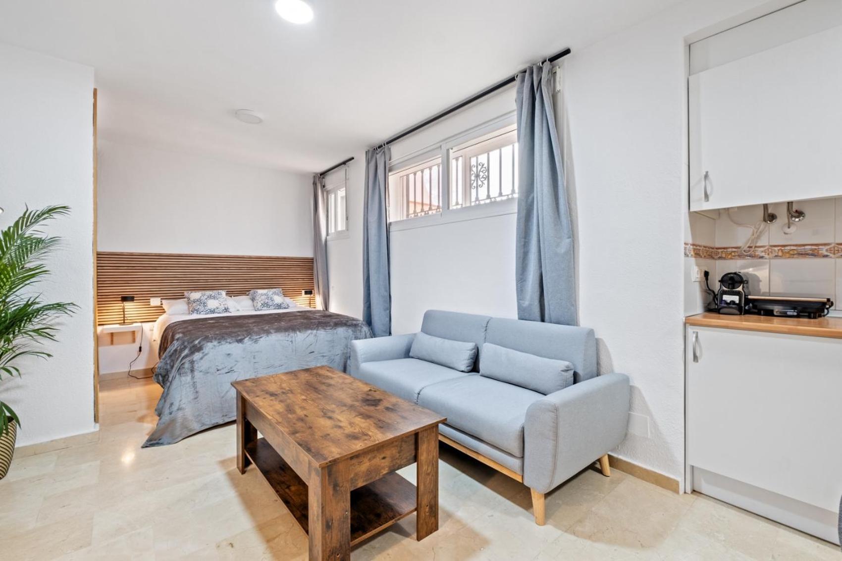 Modern And Comfortable Studio มาลากา ภายนอก รูปภาพ